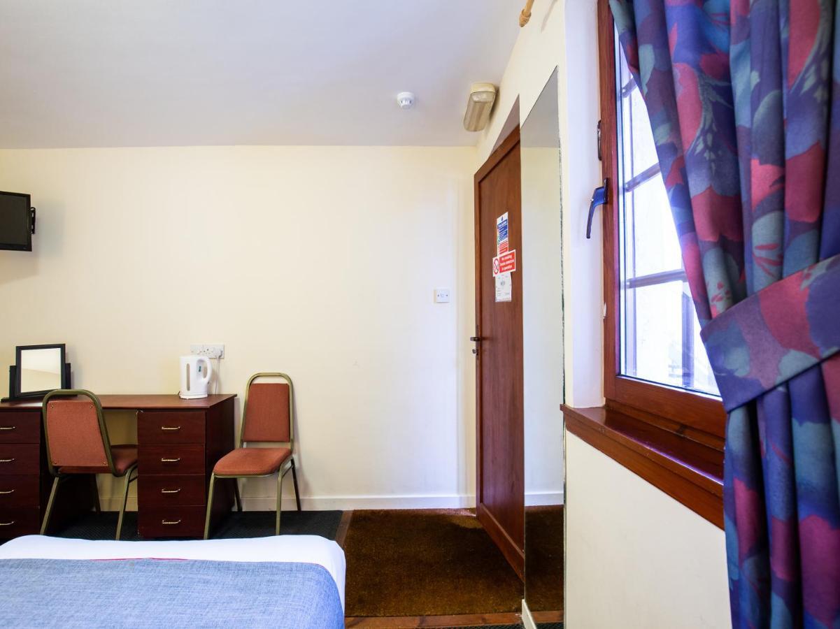 Longforgan Coaching Inn Dundee Exterior photo
